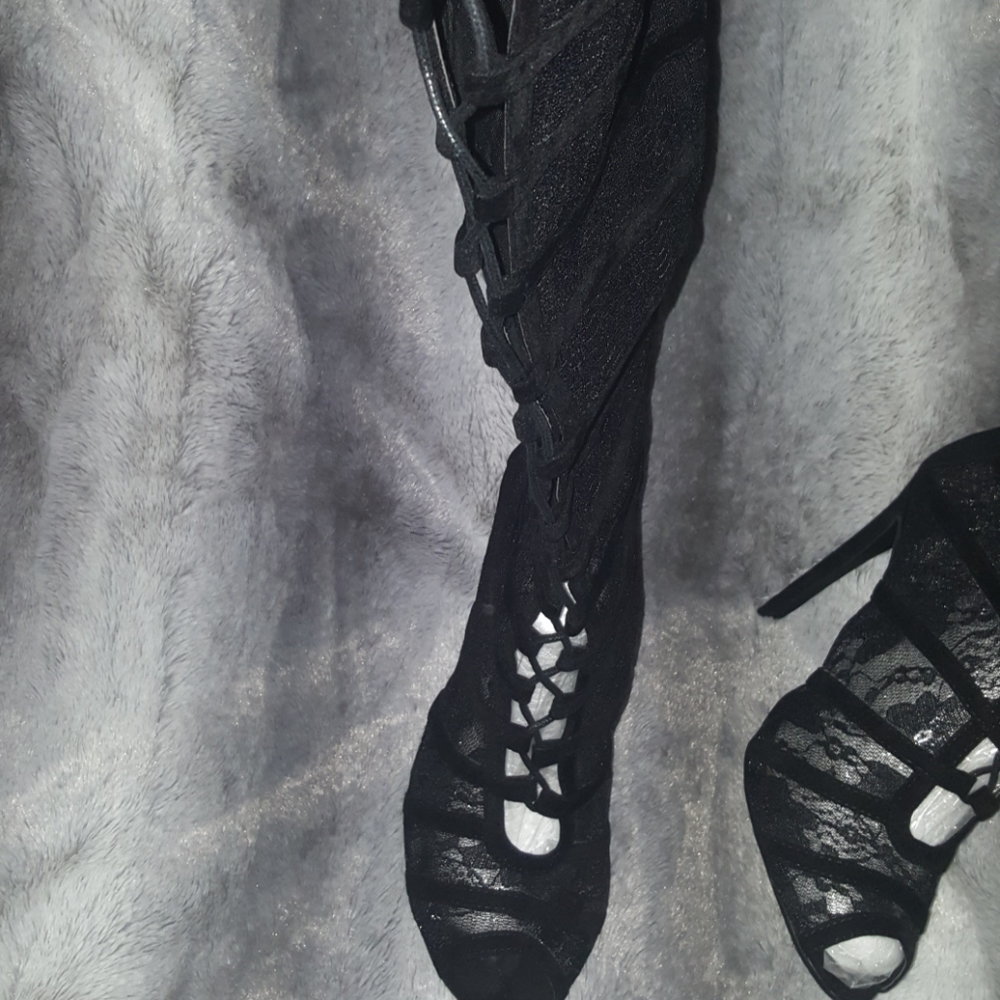 Boots - Picture 2 of 5